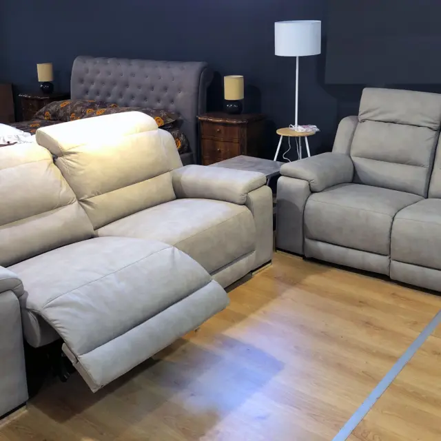 Divano con relax elettrico Oregon 2/3 posti