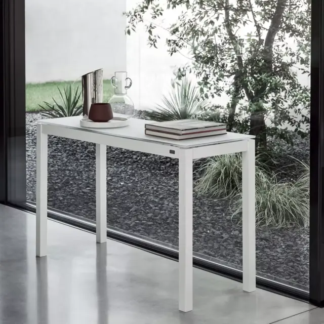 Alternative view of Consolle Mago